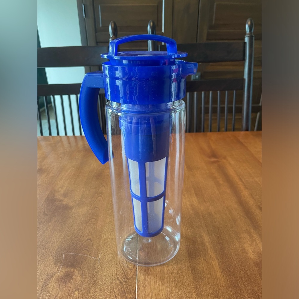 Teavana Starbucks Iced Tea Infusion Pitcher, Carafe, 66 Ounces, 2 Quarts